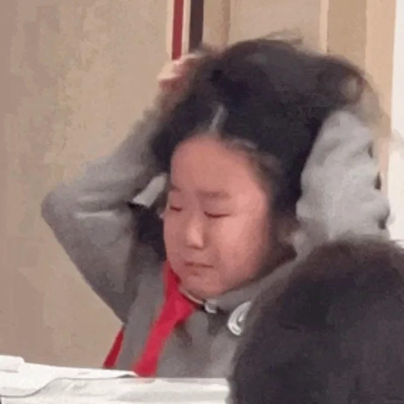 meme gãi đầu bất lực trước cuộc đời