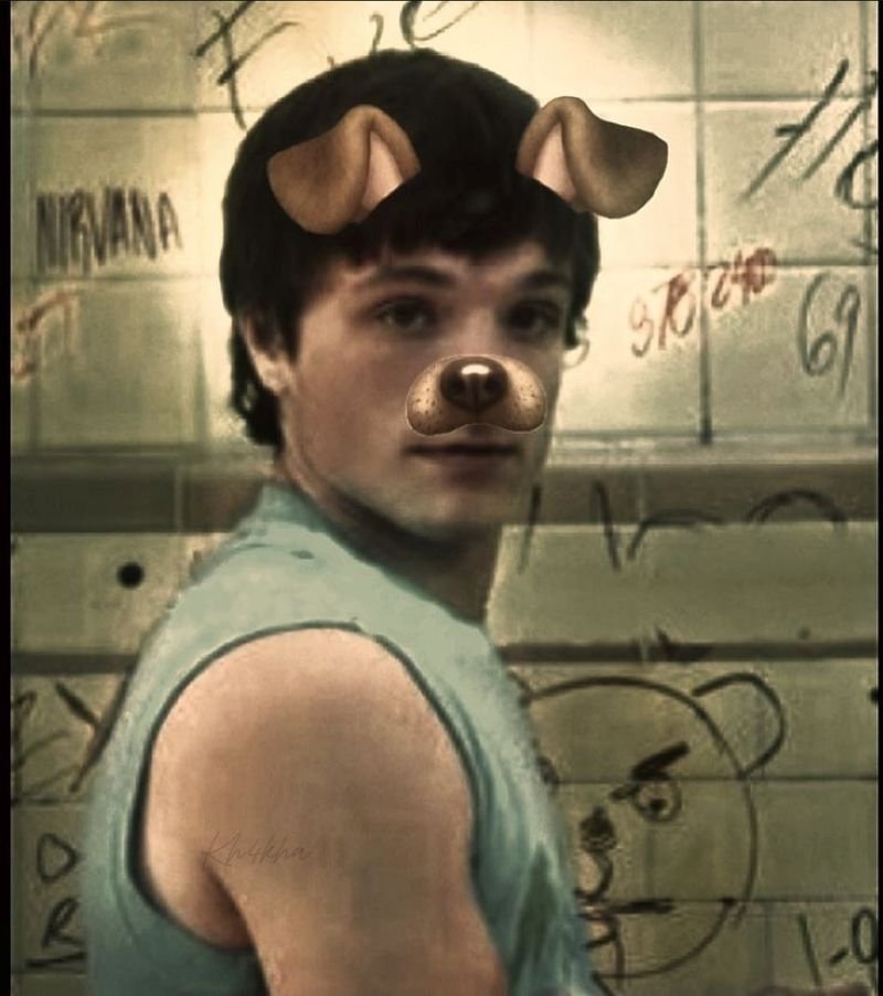 meme josh hutcherson đầy biểu cảm thú vị