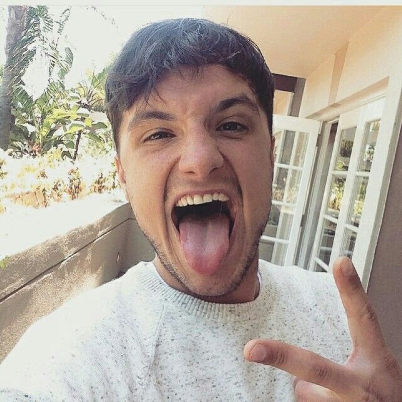 meme josh hutcherson khoảnh khắc cực hài