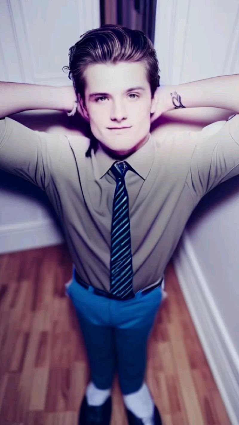 meme josh hutcherson khoảnh khắc không thể nhịn cười