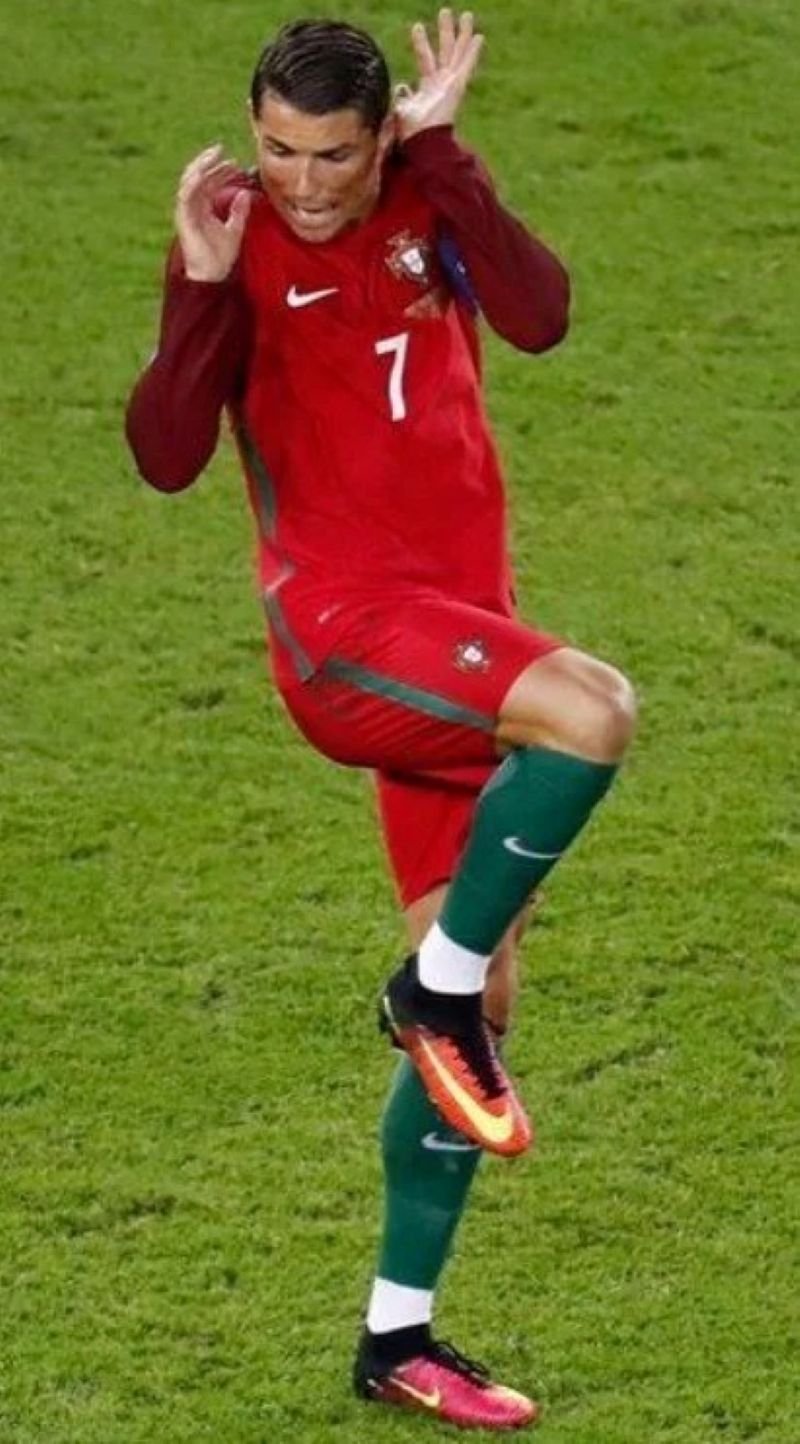 meme ronaldo reaction cực hài meme ronaldo reaction cực hài