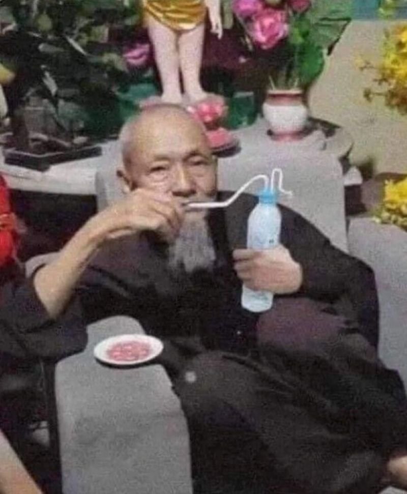 meme thầy ông nội khiến dân mạng cười