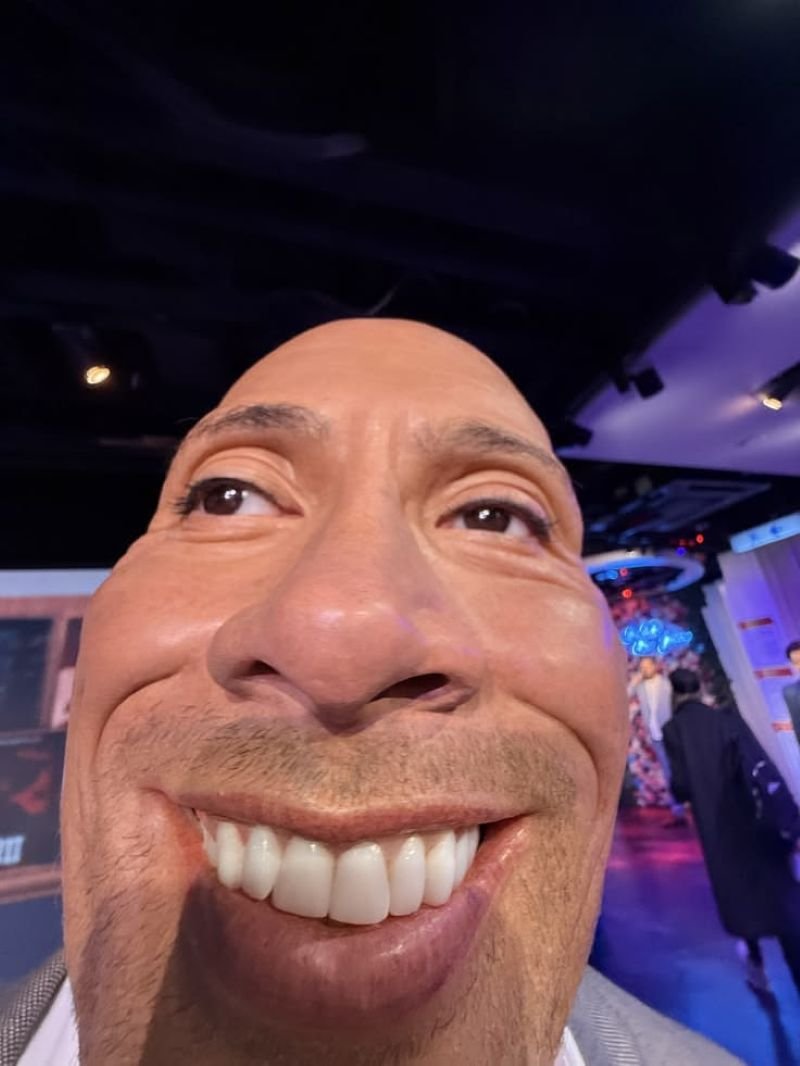 meme the rock cười ra nước mắt
